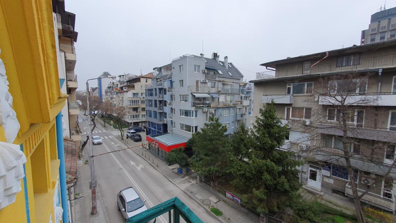 Appartement Стаи За Гости Sun House à Varna Extérieur photo