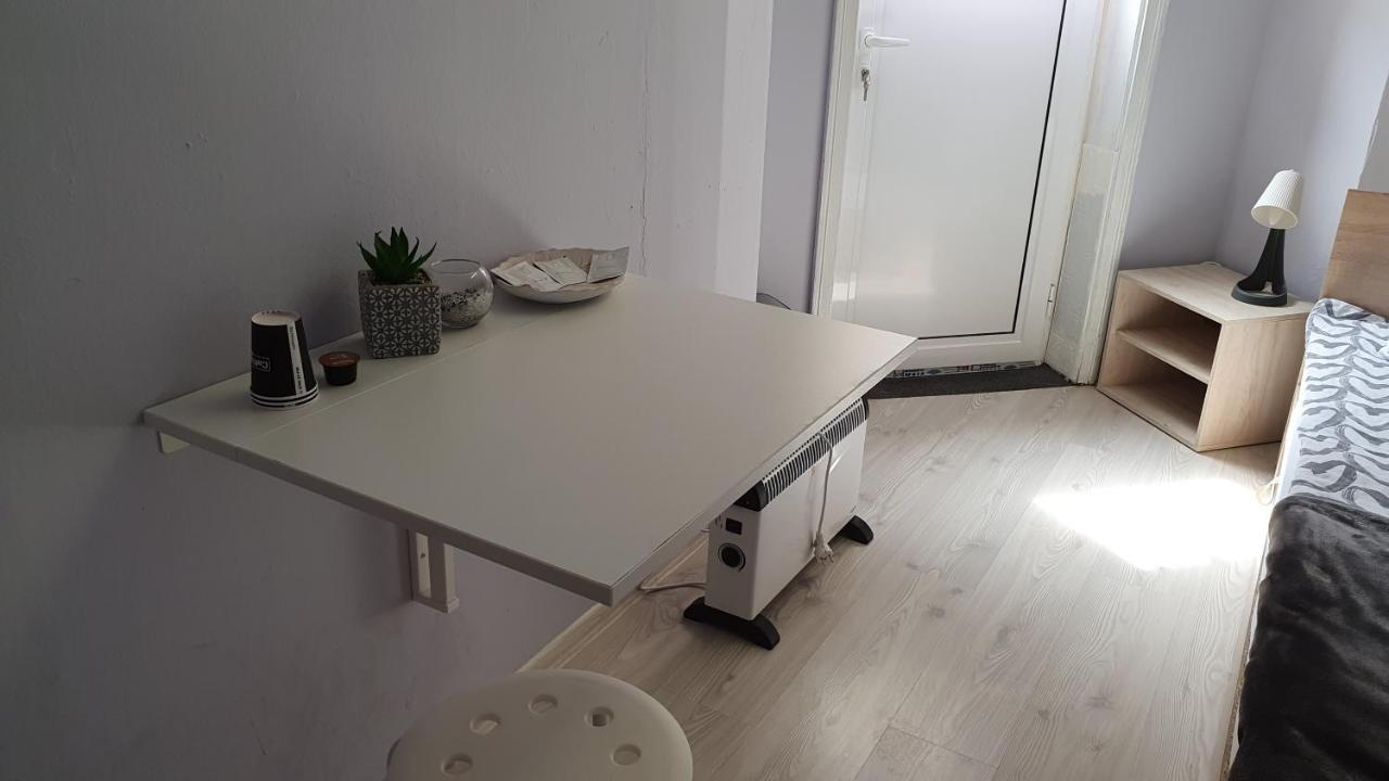 Appartement Стаи За Гости Sun House à Varna Extérieur photo
