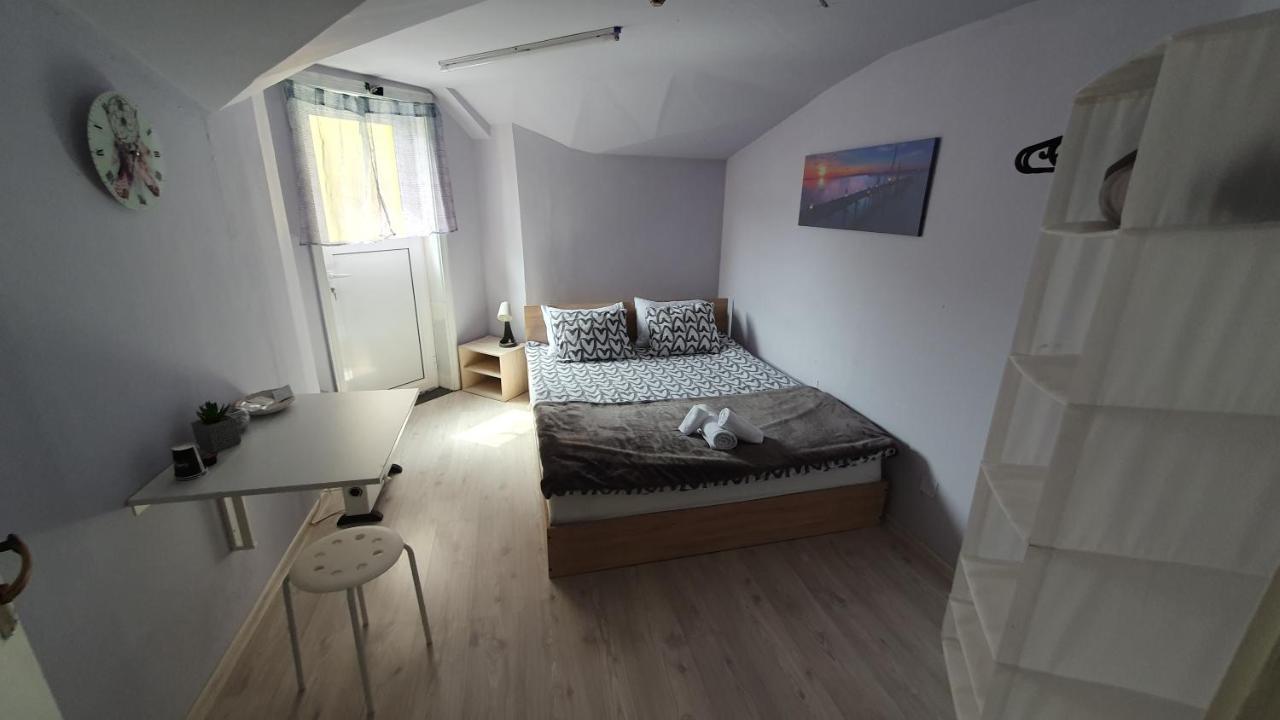 Appartement Стаи За Гости Sun House à Varna Extérieur photo