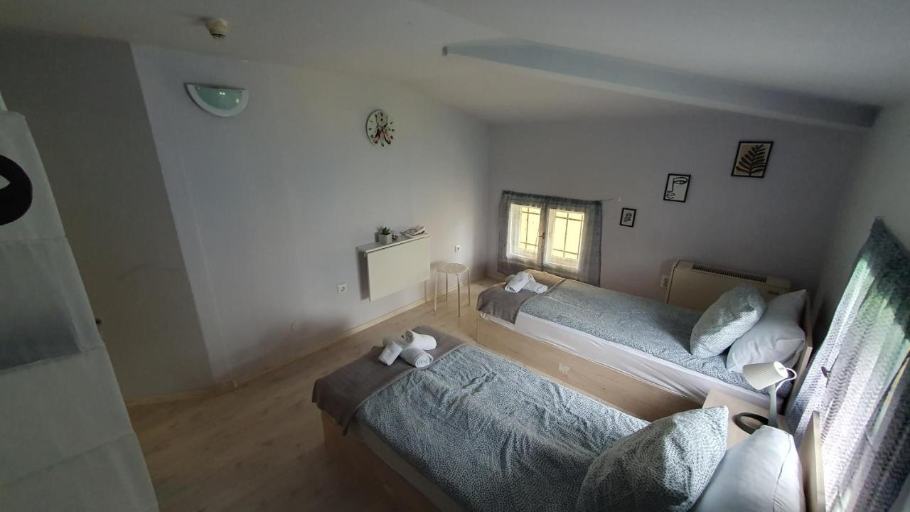 Appartement Стаи За Гости Sun House à Varna Extérieur photo