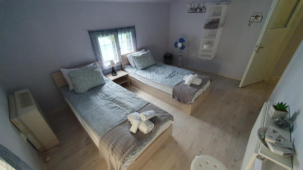 Appartement Стаи За Гости Sun House à Varna Extérieur photo